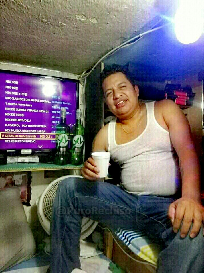 PuroRecluso's tweet photo. _____________________
🔥JOEL ARMANDO🔥

Ricura de convicto que sigo teniendo el placer de comer...

Me fascina su riquísima vergota gruesa y cabezona!

Síguenos: @PuroRecluso
                   @JustMorbosity
💛
🔂 https://t.co/vVw1L534qn