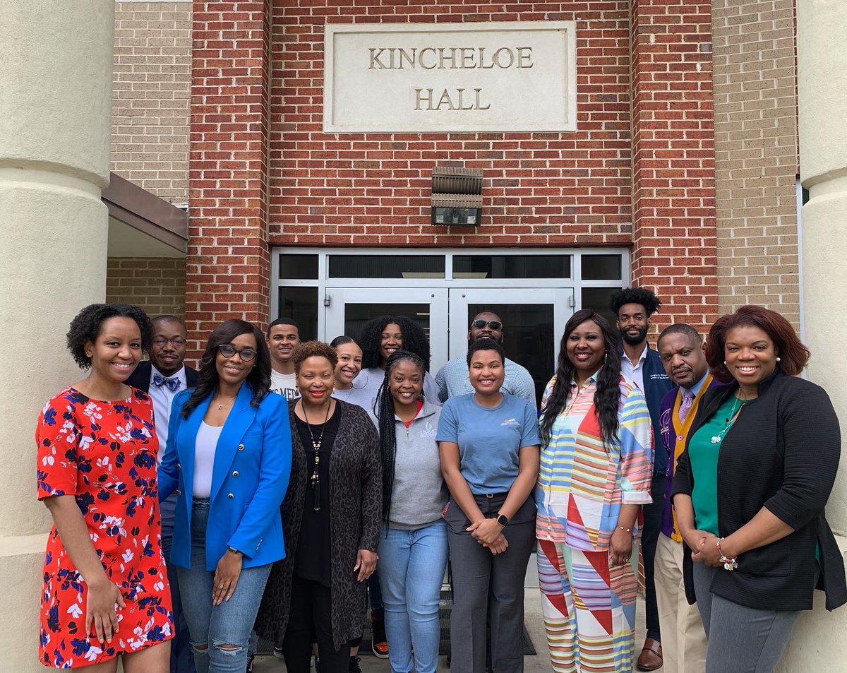 BluffCityMed's tweet photo. Today, the Bluff City Medical Society hosted it’s first Medical School Recruitment fair on the campus of Tougaloo College!  

This was the first event, but certainly won’t be the last.  #giveback #whitecoatsblackdoctors https://t.co/yAZS8k3SGA
