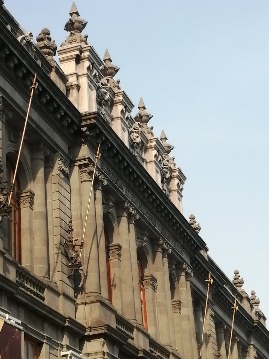 Merecemos darnos un respiro... 

Merecemos contemplar los detalles. 

Museo Nacional de Arte MUNAL
Ciudad de México