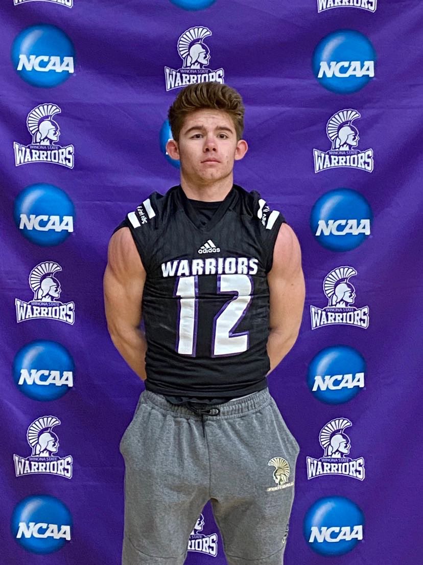 HunterCarlson0's tweet photo. Today was something special! I want to thank @TrevorOlson62,@Coach_Bergy,@Max_Race ,@FBCoachBailey ,@Coach_Curtin_1 and the entire Winona State University football staff for allowing me to attend their junior day. I can’t wait to attend a upcoming summer camp!!! #GoWarriors https://t.co/PJ90zh1cUh