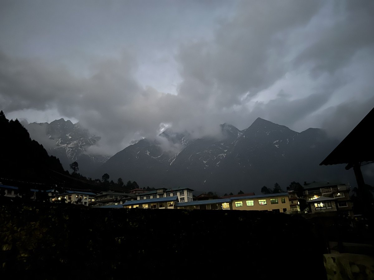 shuvecksha's tweet photo. The night view of the majestic mountain.
#exploring 
#exploringNepal https://t.co/9hAp3likA4