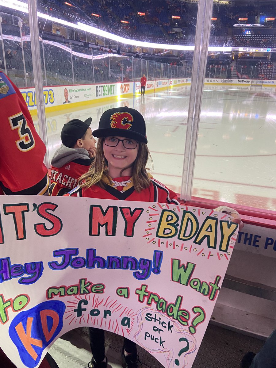 mlhilton4's tweet photo. CJ’a first flames game!  Best bday ever!  #calgarygflames #johhnysnumberonefan https://t.co/95uAa8dgmW