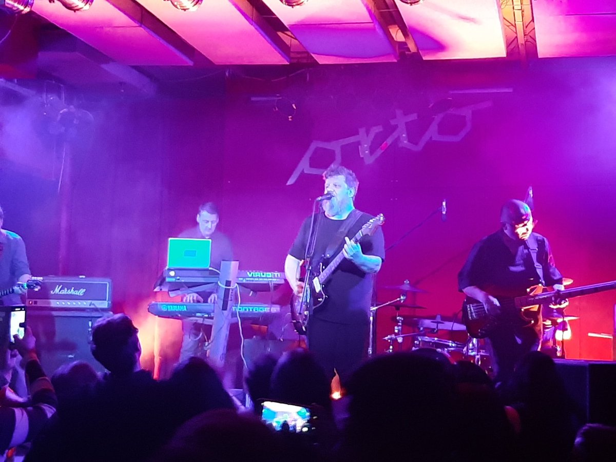 Končno koncerti. <a href="/DandBand/">Dan D</a>