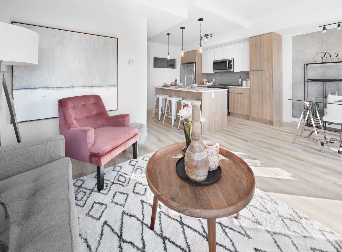 liveaugustana's tweet photo. They say April showers bring May flowers.. and we’re hoping that they’re right! Hope everyone is enjoying the always unpredictable weather in #yeg this weekend 🌧☀️ 

Here’s a shot of one of our favourite showsuites to bring a little pop of colour into your weekend! https://t.co/zdMyJ2gPWk