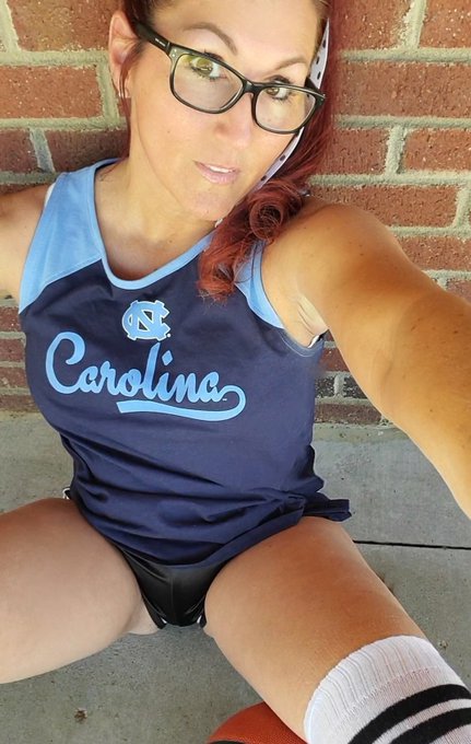 Are you a Tarheels fan?👣🏀💙🏀 https://t.co/ncHFpHzjhI https://t.co/2gZmbDbAB8<a href="/tag/newprofilepic"class="tags"><span>#newprofilepic</span></a>
