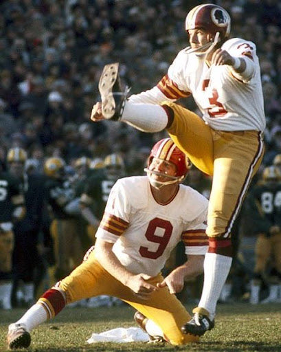Commanders_DC's tweet photo. Tweeting at the
@Commanders
 everyday until they follow me...

Day 681

The Washington Commanders Ring of Fame, celebrating our franchises rich history, stand-out players &amp; coaches!

Mark Moseley, K, ’74-86

#WashingtonCommanders #HTTC #Commanders #HAIL #NFL #TakeCommand #Day681 https://t.co/wRm1irVOds