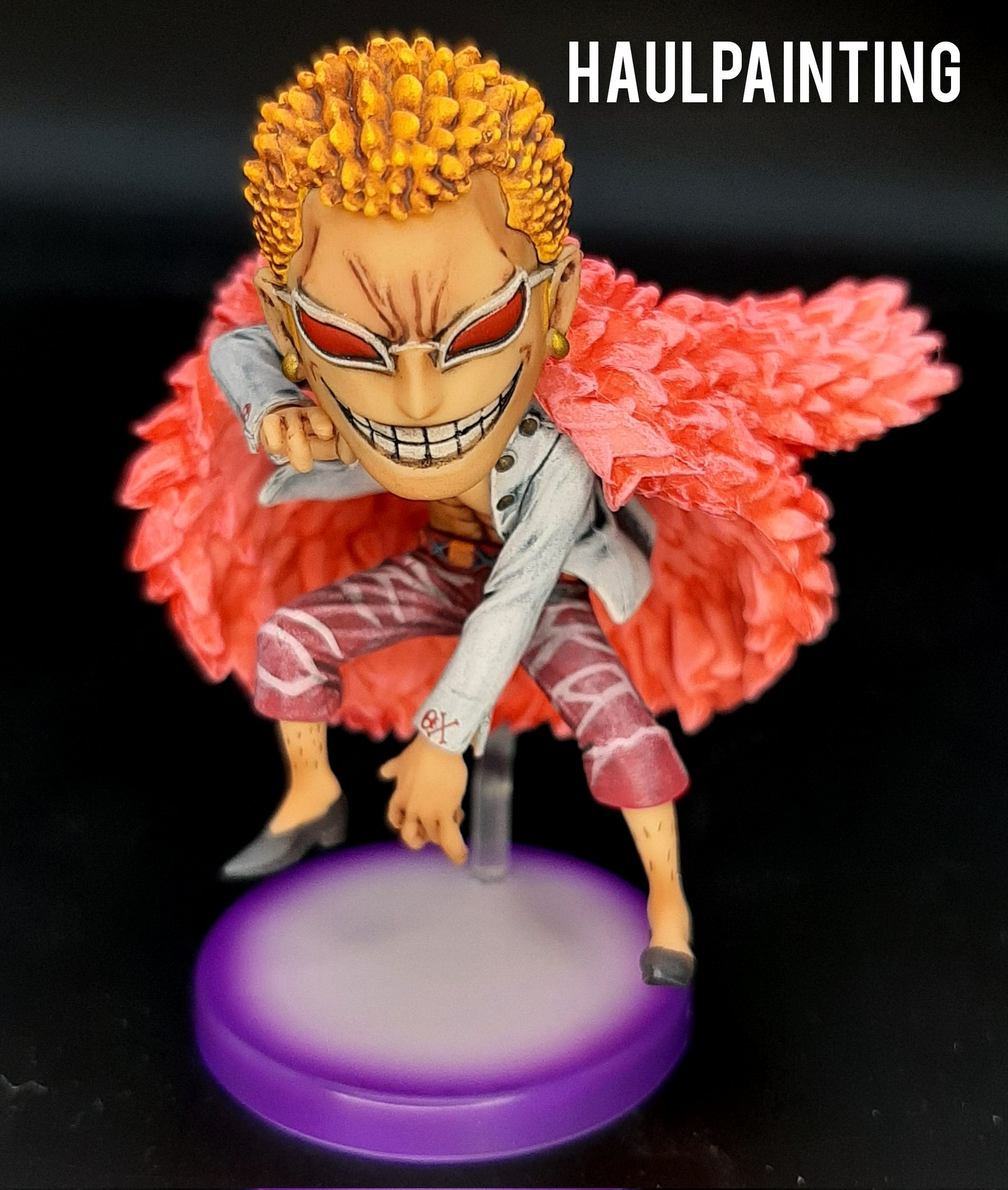 ハウル ドフラミンゴとスモーカーをリペイントしました この二つのワーコレが個人的にめちゃめちゃ好きです スモーカーとか顔のクオリティがほんとに高いですね ワンピース ドフラミンゴ スモーカー Haulpainting T Co Fdqfo6hcdx