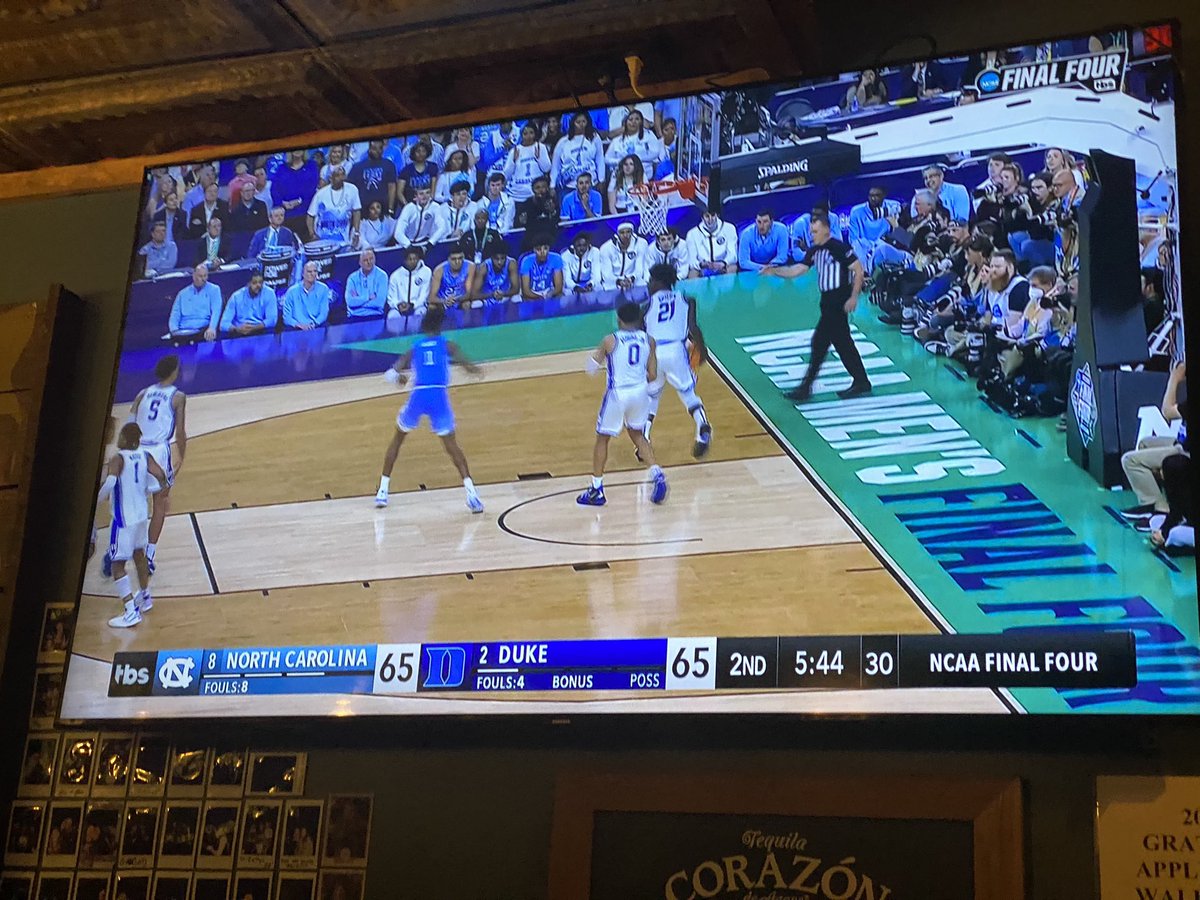 jonathanbottoms's tweet photo. My nerves #FinalFour #DukevsUNC https://t.co/Ieh9fsyCd1