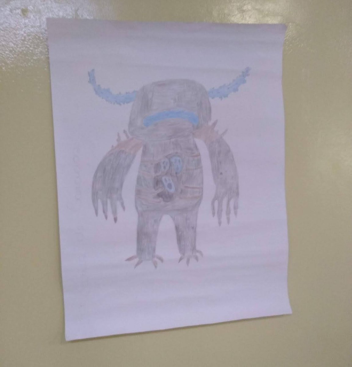 Lucas12080541's tweet photo. @aquelewarden @Wardenautilo como prometido, se o Warden chegasse no bedrock (desculpa, me atrasei), eu iria mostrar o meu desenho que fiz dele, fiz ano passado no dia do halloween (não julguem) https://t.co/GTecp1p2rz