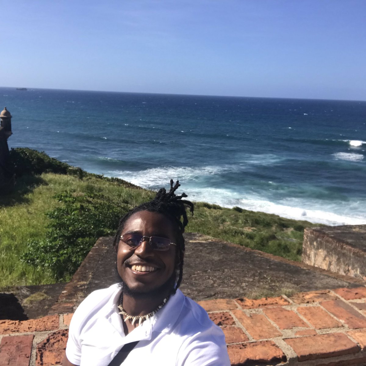 1FatherTrap's tweet photo. Greetings! 🖤 I been drinking my water and stacking my cheddar. Ok goodbye https://t.co/jWAAqSJ2ZU