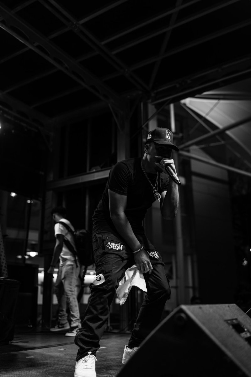 Cuuhraig's tweet photo. I BEEN PRAYING 4 BETTER DAYS . 🖤 https://t.co/dEXUXdwgl7