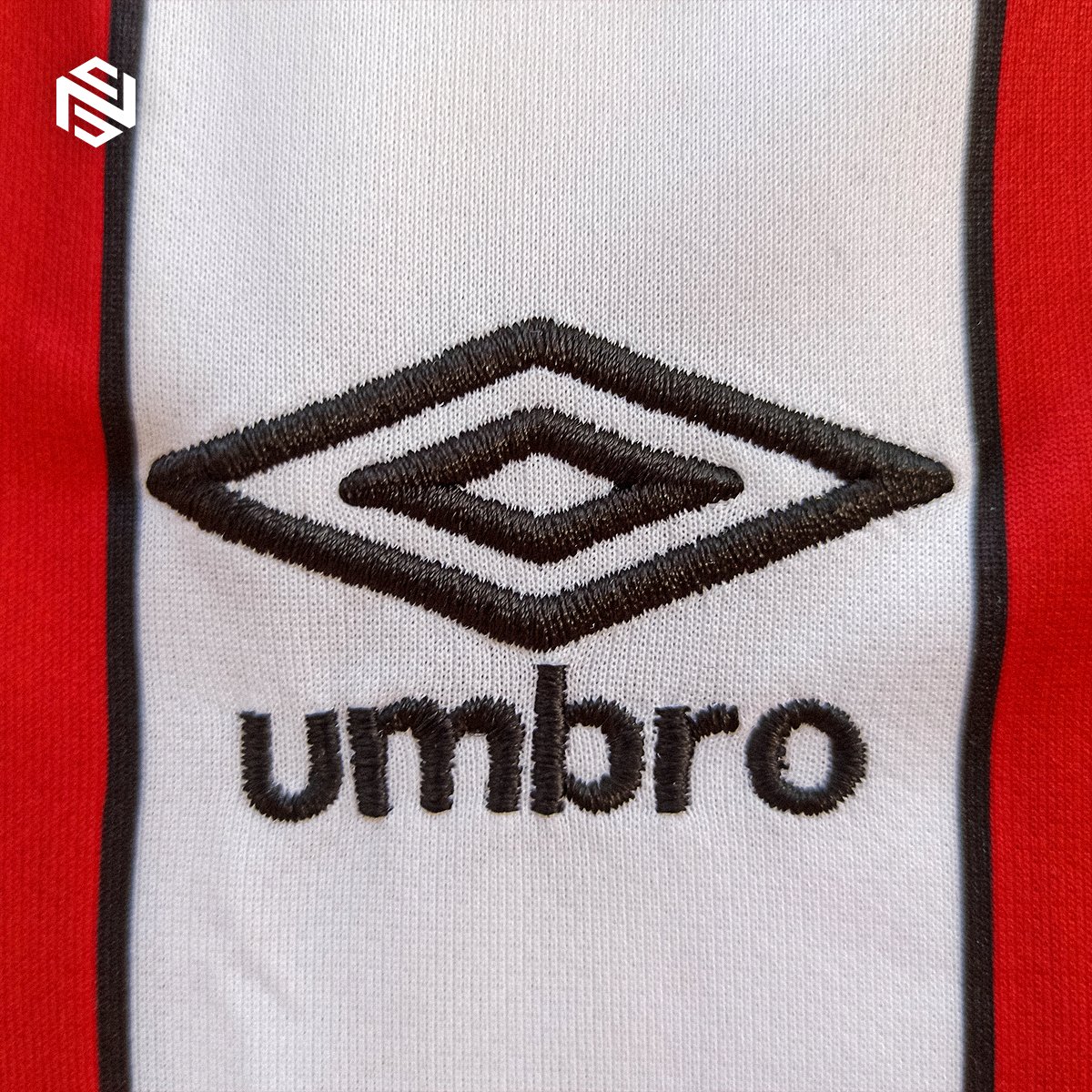 BRENTFORD FC 2020-2021 HOME UMBRO

Daha fazla fotoğraf görmek için;
To view more photos;
instagram.com/p/Cb4dKVpqNkT/

#fscbyns #brentfordfc #griffinpark #footballshirtcollector #jerseycollection #vintagefootballshirts #shirtcollection #footballshirtcollection #footballshirt