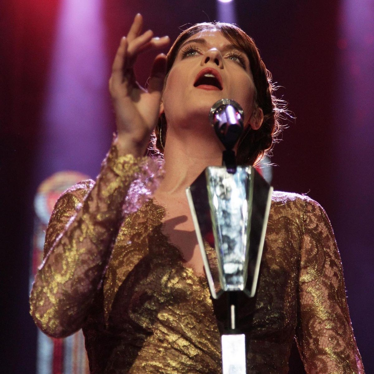 FATMItalianArmy's tweet photo. Ten years ago today, @florencemachine performed at London’s Royal Albert Hall for @TeenageCancer ✨ The force of her vocals perfectly complementing with the choir and the orchestra make it one her best performances ever 💜 https://t.co/W9br9uIbP8 https://t.co/CC2eobZbCb