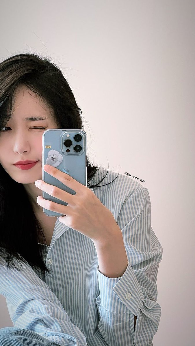 GFS_backup's tweet photo. [PIC] 220403 - SinB (bscenez) story post

🐱Messy messy hair

#여자친구 #GFRIEND #비비지 #VIVIZ #신비 #SINB @VIVIZ_official https://t.co/E6x5MLBMsW
