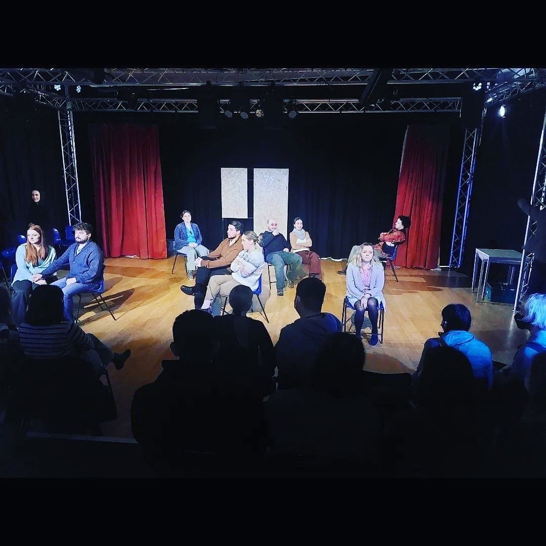 RoyalWelshMT's tweet photo. 🌺LONDON ROAD 🌸🌼 Superlative work by @hannahnoone1 @Barny_Southgate Lucy Cullingford @pianofogel, wonderful #rwcmdmusicaltheatre #MAMT22 and @rwcmd musicians 🎹🎷🎸🥁#verbatimtheatre #recordeddelivery https://t.co/UXdzRz5OQH