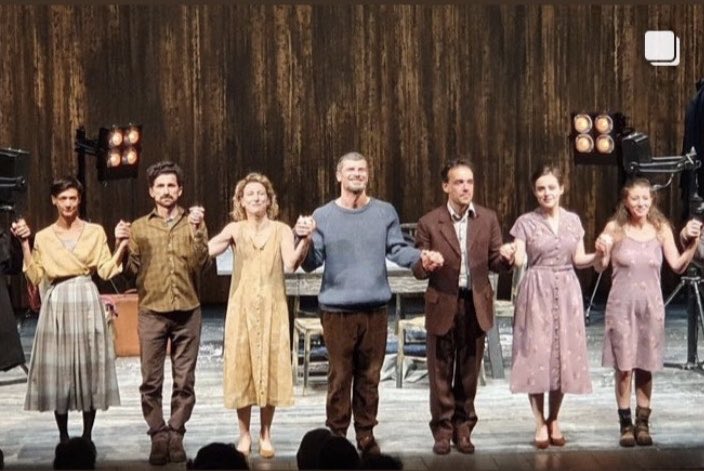 fravillain's tweet photo. #whentherainstopsfalling #ultimareplica #milano #lacasadargilla @teatrofrancoparenti @ERT_Teatro https://t.co/kqhtdndoHq