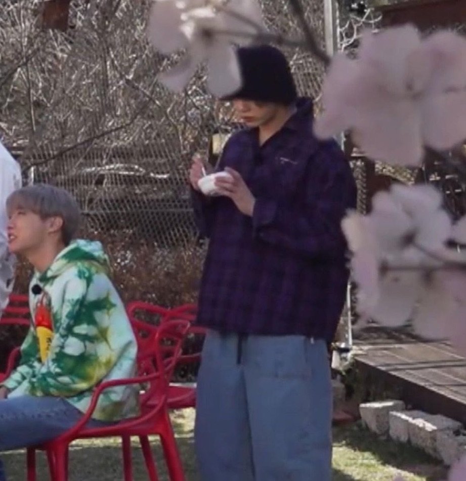 tiny koo (@hrlytinykoo) on Twitter photo 