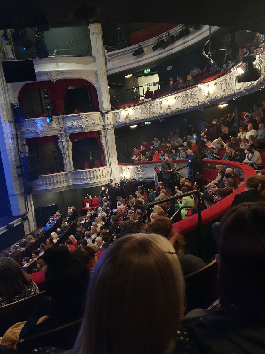 vickib745's tweet photo. Had the most amazing night in York with my work family for my work suprise hen doo!!!!! Footloose was just fabulous @JakeQuickenden @DarrenDOfficial the best suprise 😃😃😃. Thank you!!! 😊 #royaltheatreyork https://t.co/LbKsK6bhxQ