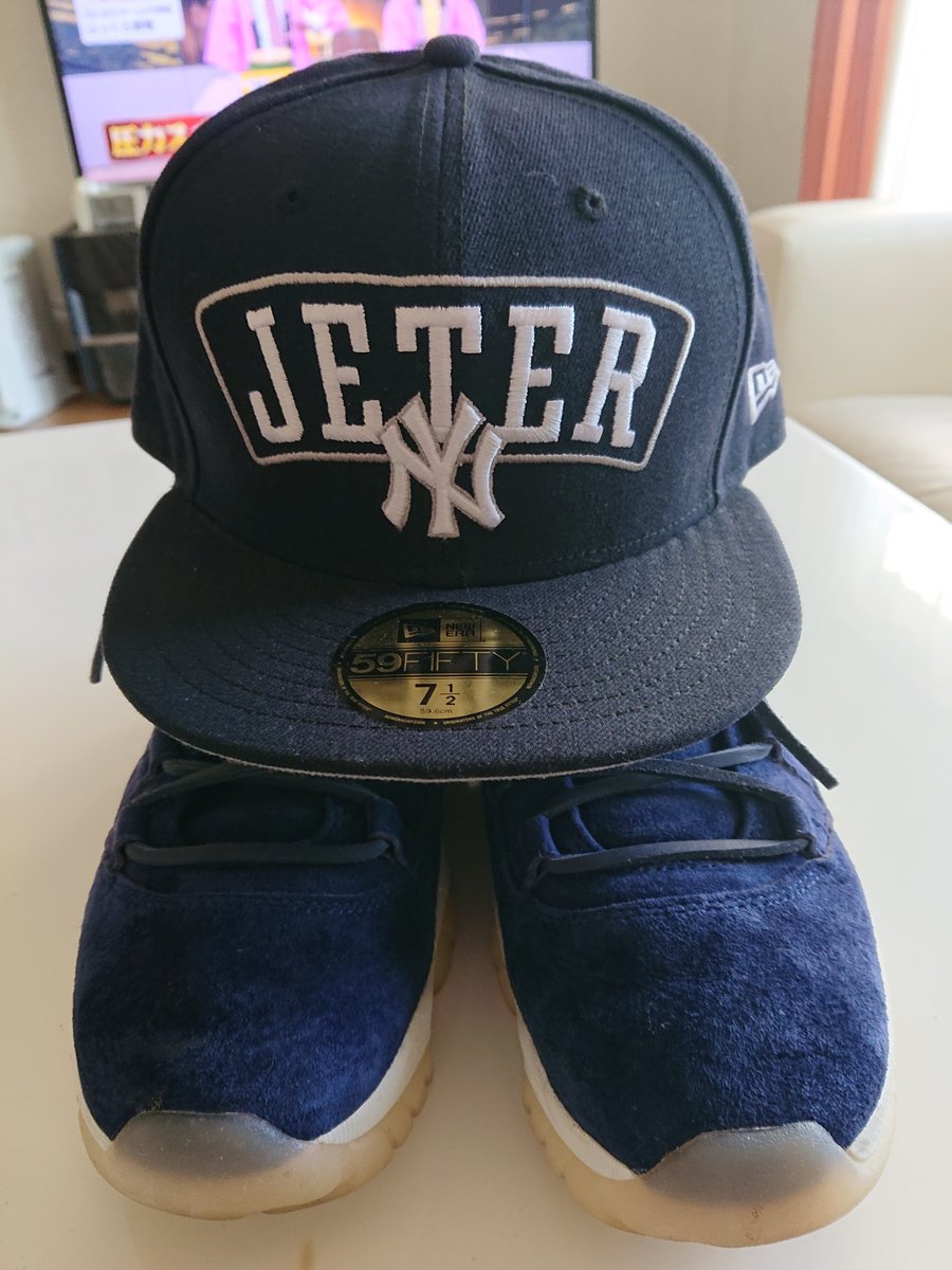 m8ZjxYAQsR84SX2's tweet photo. #青森のスニカス
#asicsa
#airjordan11
#jeterモデル
#newera
#jeterモデル
#sapeur
#浜ちゃんフーディー
#チノパン
#靴下
まとめて着弾しました😆
嫁の怒りMAX💢😠💢
私は十三湖の蜆貝に成りたい😱
欲しい物で無い物は買うしかないですよね😭
#ヤマトさん空気読んで
#ただのグループGOTEM祭 https://t.co/60ww2LMTDi