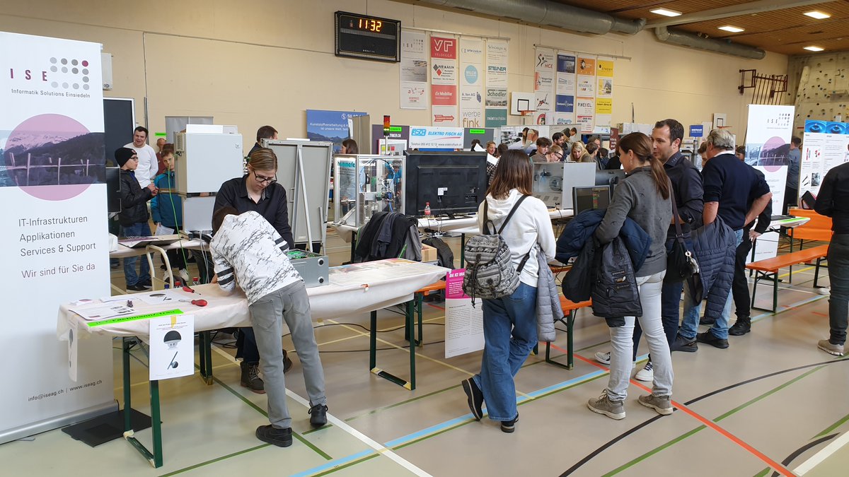 iseag's tweet photo. Endlich konnte gestern nach der Verschiebung aufgrund der Pandemie die #BerufsmesseEinsiedeln durchgeführt werden. Ein absolut gelungener Anlass mit vielen #EinsiedlerUnternehmen! Vielen Dank an die Organisatoren! https://t.co/kLNndgM7Zm