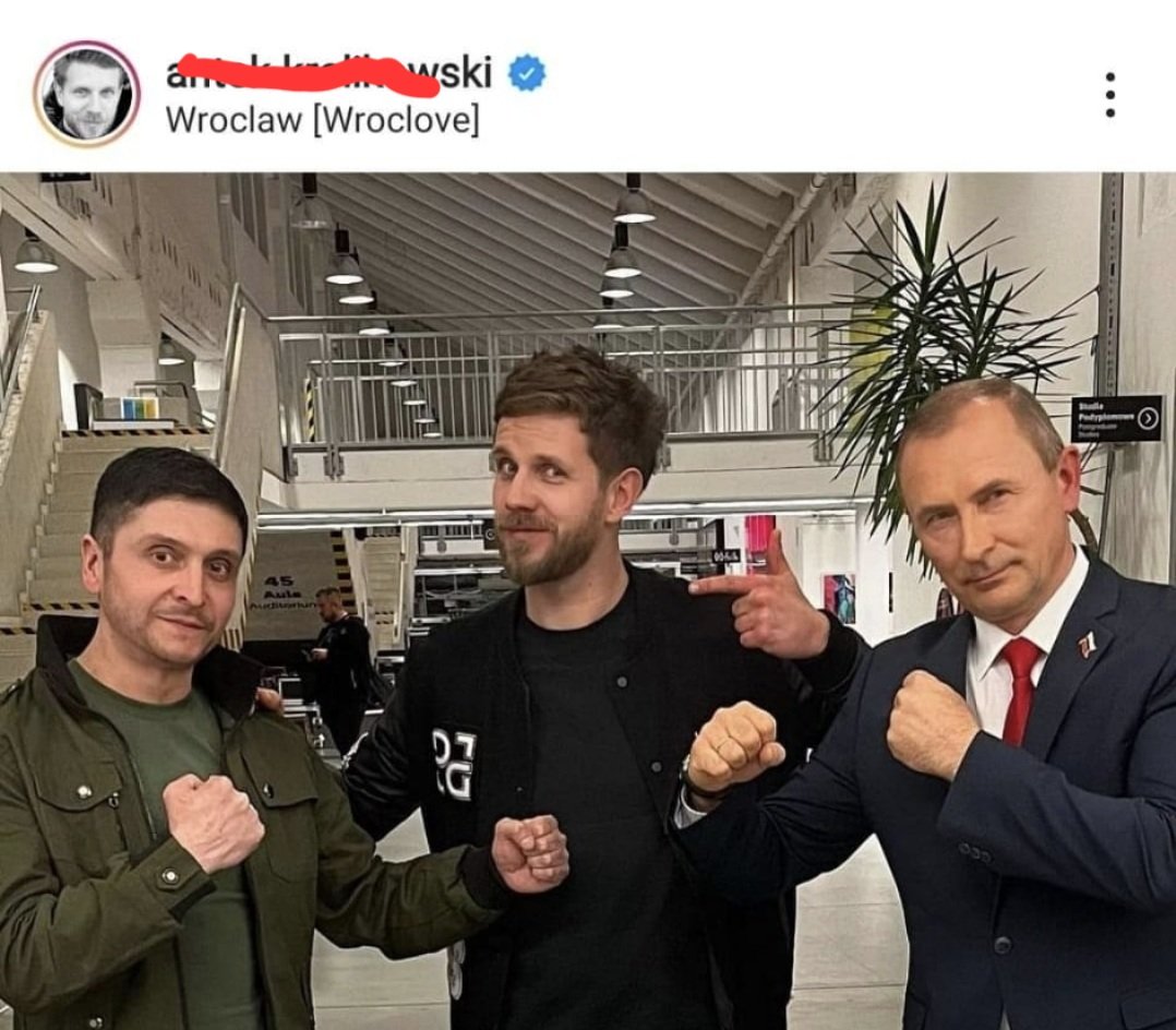 Nie ma mojej zgody❗️ na galę MMA, której el. miałaby być walka pomiędzy pseudoputinem itd. 
Opole pomaga Uchodźcom i walczącym Ukr. podobnie jak Polska. I będziemy to robić dalej
Org. pseudogali nie uprzedzali miasta o tak paskudnych pomysłach. Na pewno na to nie pozwolimy ✋️