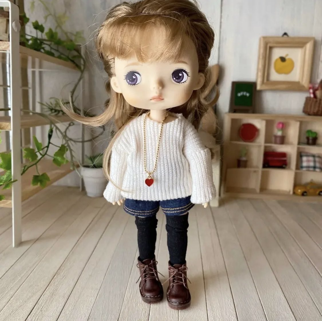 hitotsu_mini's tweet photo. モンストちゃんのお靴のご紹介です♫デザインも増えて色々なカラーでオーダー可能です😊モンストサイズのお靴お探しの方はいかがですか？
本日4/3もminneお得なクーポンデーです。ご興味がございましたらプロフィールリンクからご覧頂ければ嬉しいです💕#モンストドール　#ドール靴 https://t.co/HR9MIFrH7z