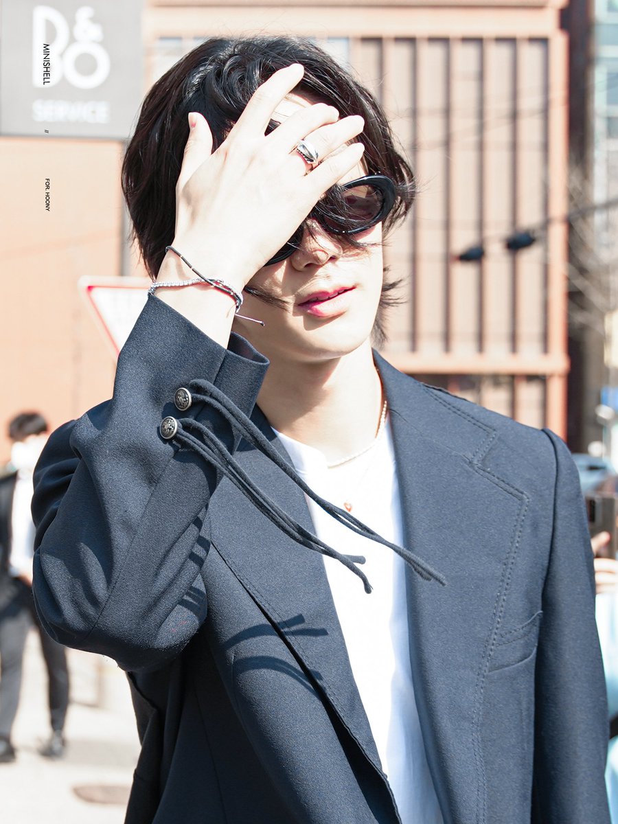 220402 Bang and Olufsen

💙

#WINNER #HOONY #위너 #이승훈 
<a href="/official_hoony_/">official_hoony_</a>