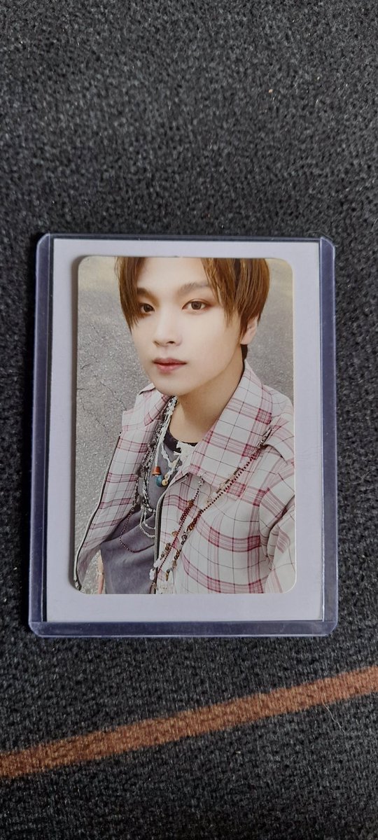 mchsuh's tweet photo. @ciekjin i have these haech pc ! 200 + pf and sf ^^ https://t.co/yk4jtAdTcr