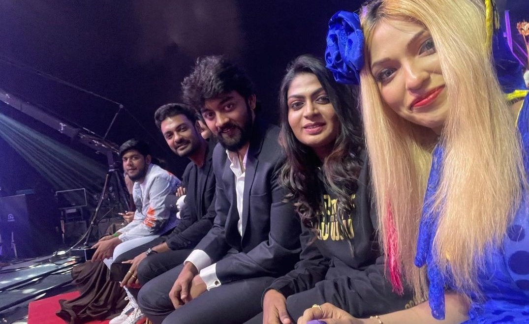 funkiddoo's tweet photo. #BBUlimate Bigg boss tamil 5 Team at Vijay Television Awards
Missing Valoon and Ciby la
#BiggBossTamil #BiggBossTamil5 #Priyanka #Makapa #Raju #Pavni https://t.co/Qy87SSzsAi