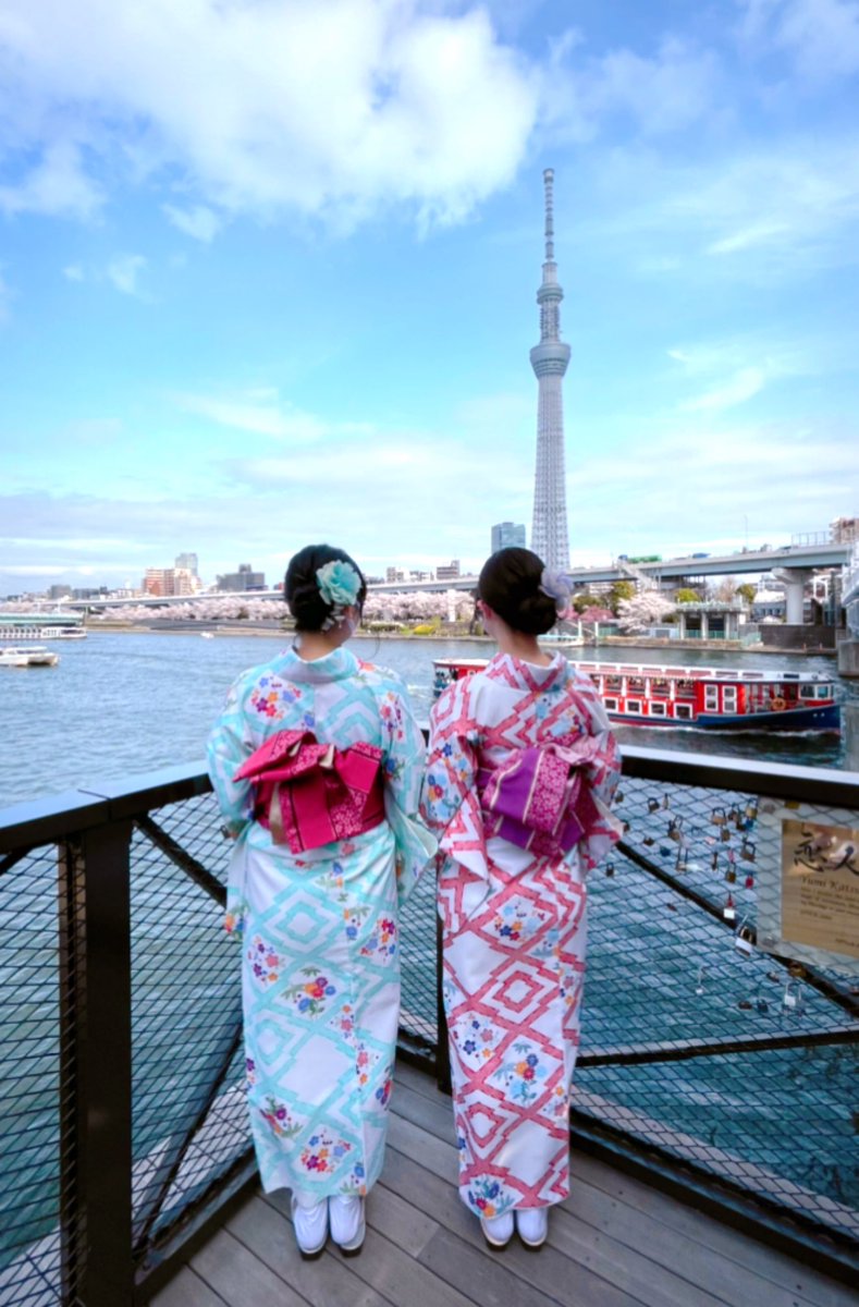 nanatan_tan's tweet photo. 今年は着物でお花見しました☺️🌸💓
　#浅草 #桜 #お花見 #お花見クルーズ #着物 #双子コーデ https://t.co/s65dFt5Yns