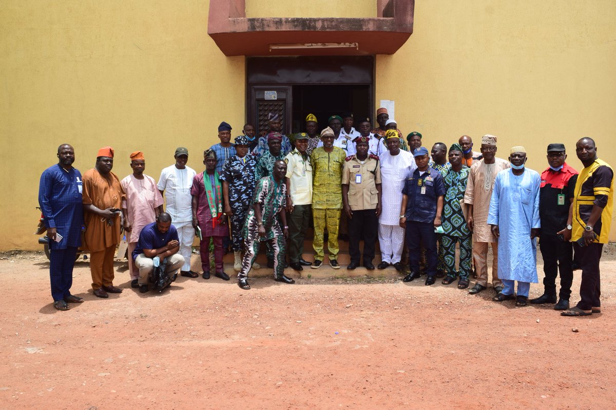 OGSGMoT's tweet photo. CRASHES: OGUN TO SET UP TASKFORCE ON ROAD ENFORCEMENT  

Ogun State Government has concluded arrangements to set up a taskforce on road enforcement, to curb incessant crashes in the State’s traffic corridors caused by truck drivers. https://t.co/608POaBnDx