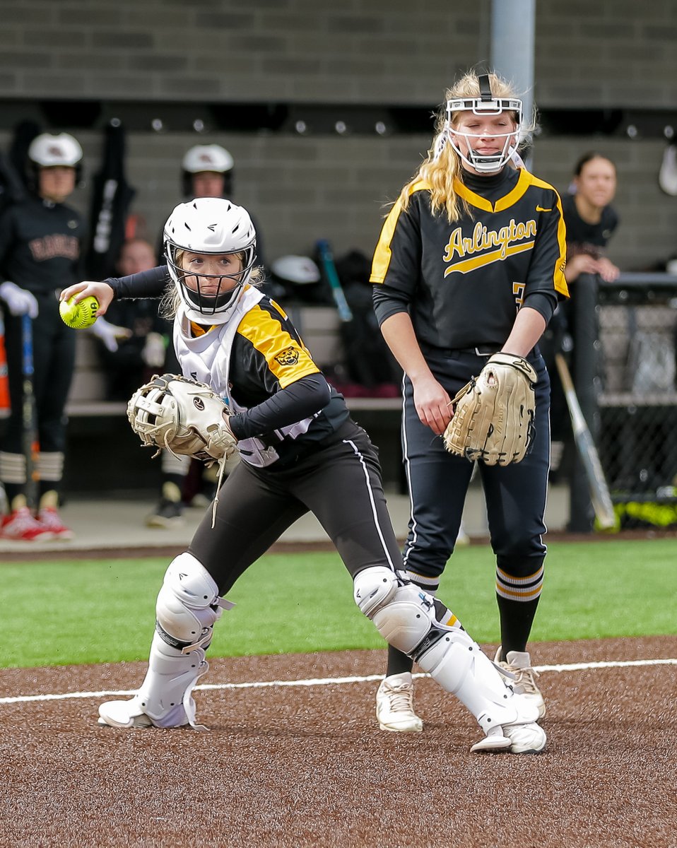 ProphetJn316's tweet photo. @UABearsSB  split a doubleheader with @NAEagleSoftball at home.  Eagles take the first game 14-5 and the Bears return the favor in the second game 12-6. @ThisWeekSports @JessGoldhardt @ayvalasley @MarcGeorge10 @marleejupp @paigeparker05 @ThisWeekDave https://t.co/7OJLmAvSqy