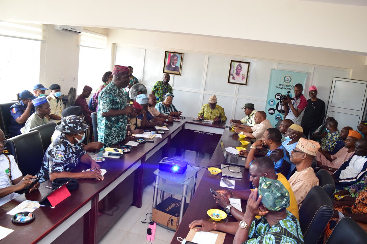 OGSGMoT's tweet photo. CRASHES: OGUN TO SET UP TASKFORCE ON ROAD ENFORCEMENT  

Ogun State Government has concluded arrangements to set up a taskforce on road enforcement, to curb incessant crashes in the State’s traffic corridors caused by truck drivers. https://t.co/608POaBnDx