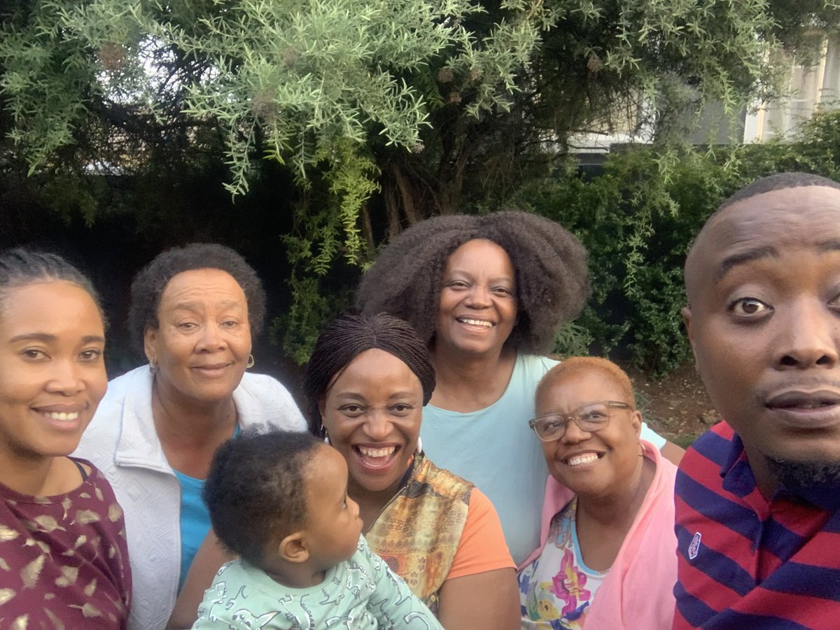 Refilwe_Lediga's tweet photo. Time well spent with family! https://t.co/3qVTqyx0WF