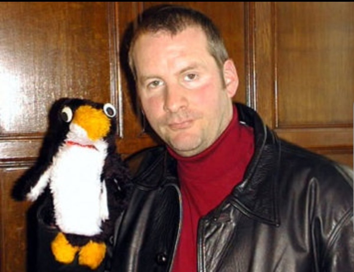 CBarrieFans's tweet photo. Chris Barrie & Mr. Flibble, together again. ๐ #chrisbarrie #actor #impressionist #comedian #RedDwarf #TheBrittasEmpire #spittingimage #whataguy #mrflibble #puppet #mrflibbleisverycross https://t.co/u4g7whtznW