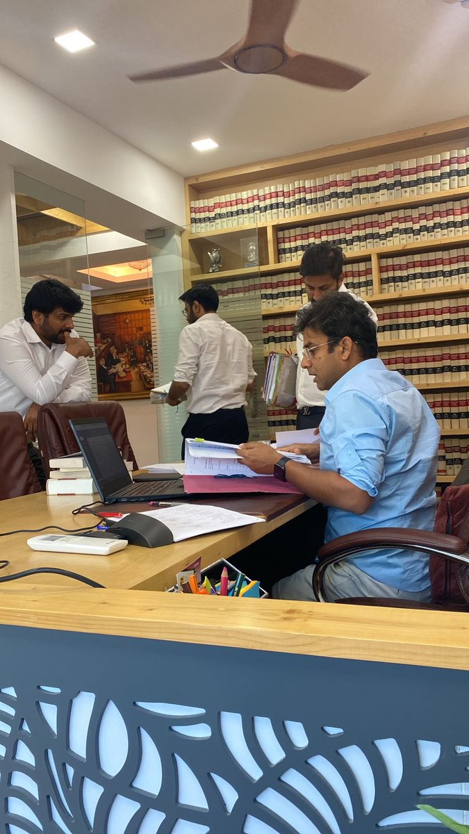 sonialamba23's tweet photo. #hardworking #patidev #advocatelife #smartwork #professional #LawAndOrder https://t.co/VW5qMnbpGn