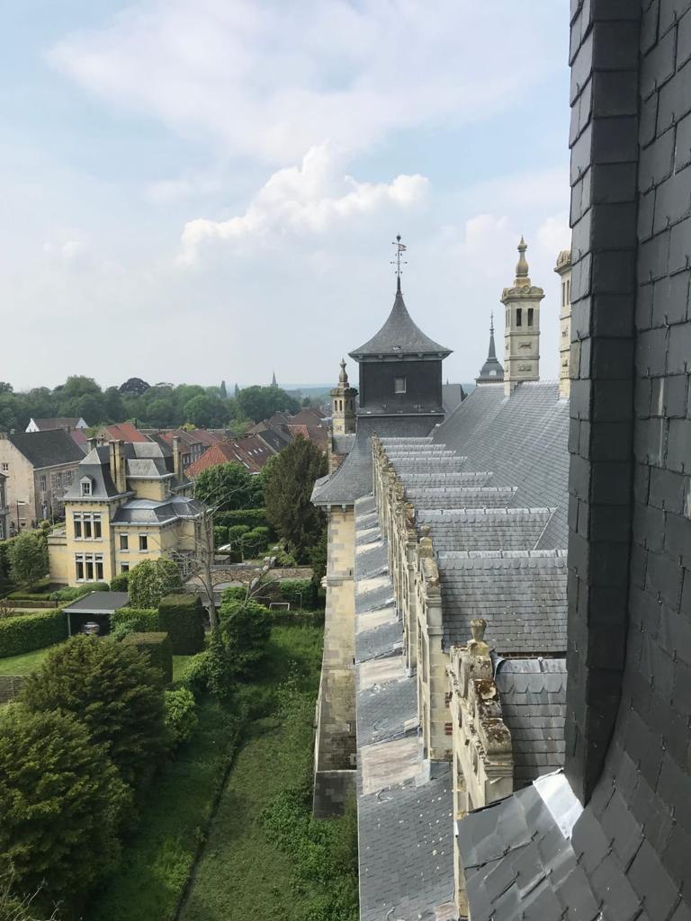 To put things into perspective 

<a href="/swapleonicorn/">LEONICORN | Swap - NFT - GameFi</a> will be launching the new system which is the first of its kind were every fee from every feature will go into the dividends pool paying holders EVERY DAY 

This includes every sale from #NFT marketplace...

#NFT Castle purchased 😉