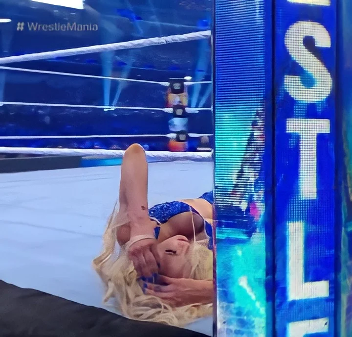 LadyViceVenom's tweet photo. #WM38 #WrestleMania38 #WrestleMania  
Charlotte Flair Nip Slip 1 &amp; 2 https://t.co/9RagdChBzb