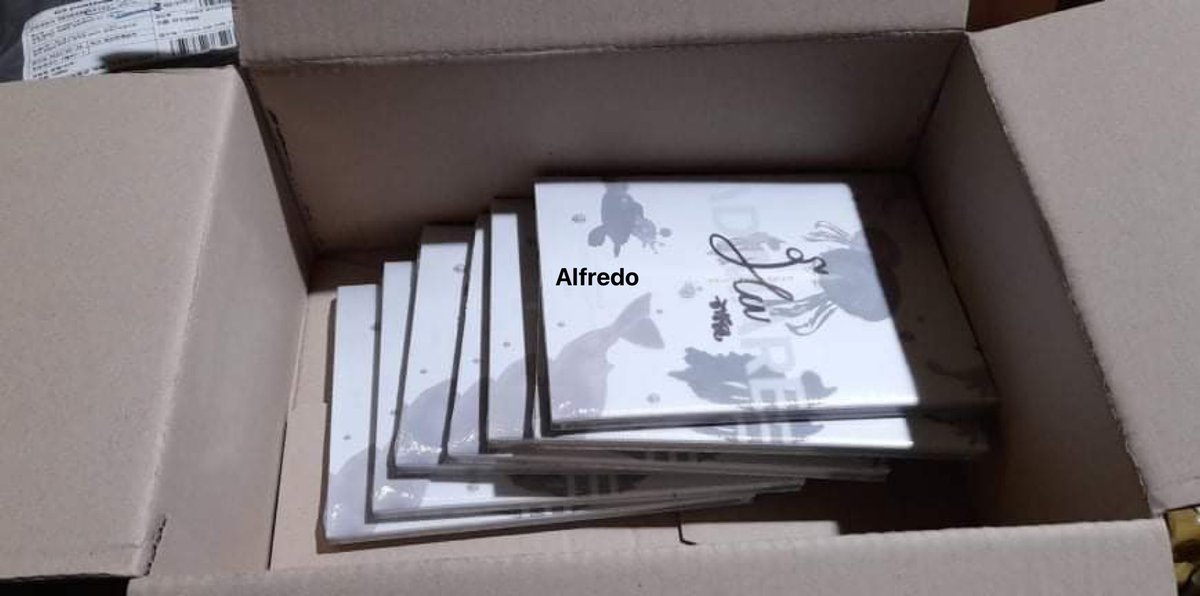 nasamichwan's tweet photo. #updatesSOU
Ad Mare Signed Albums arrived na po sa kr add. May iniintay nalang na konting items pa to arrive then uuwi na po sila hehe
Thank you https://t.co/JjTtopmDci
