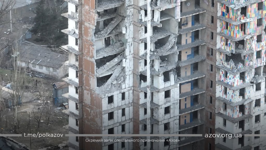 Smetalini's tweet photo. There is a little time to share with you the horrors of war. The city we defend is 90% destroyed. There is not a single whole residential building left. Russians just level houses, churches, schools, hospitals. In the photos, what Putin calls "liberation." https://t.co/DmJWg5BQU8