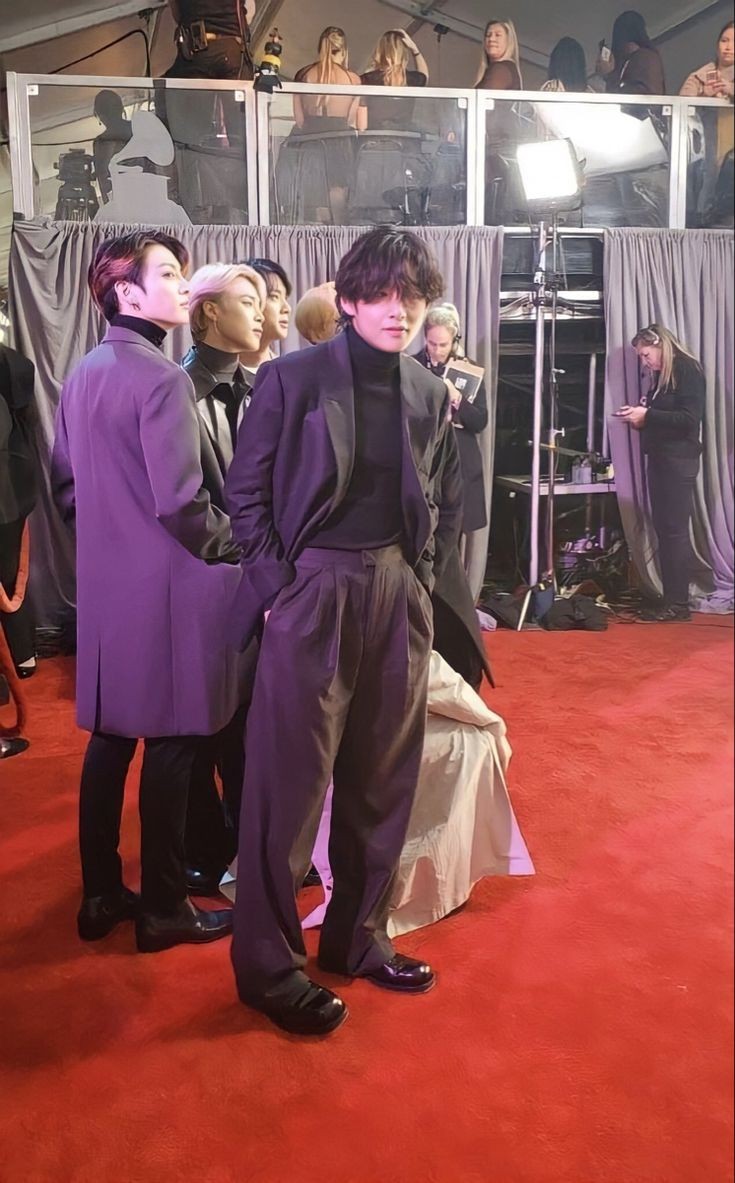 thvwaist's tweet image. Are you ready for 2022 grammys Taehyung ??