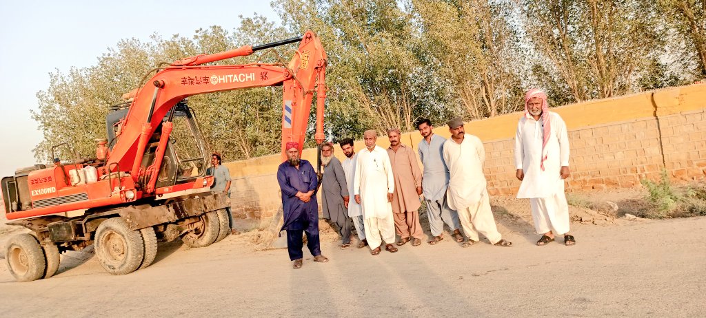 imtiaz_sindhi9's tweet photo. اسانجي ڳوٺ گيلو نوناري ڳوٺ شام سنگھ بنگلويوسي ھٽڙي 
سردار @jamkhanshoro Sb وزير آبپاشي #PS_62 حيدرآباد
سردار @KashifShoroPPP  sb
سردار @bilalshoro376 sbجن جا نھايت شڪر گذار آهيون گھڻي تڪليف ھئي لنڪ چينل کان ڳوٺ گيلو نوناري تائين اٺ انچن جي واٽر سپلاء جي لائن جو ڪم جاري https://t.co/Z1frzXHOLD