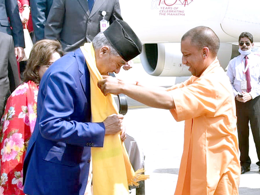 myogiadityanath's tweet photo. देवाधिदेव महादेव की पावन नगरी काशी में नेपाल के माननीय प्रधानमंत्री श्री @SherBDeuba जी का हार्दिक स्वागत एवं अभिनंदन! https://t.co/fUV76clSF9