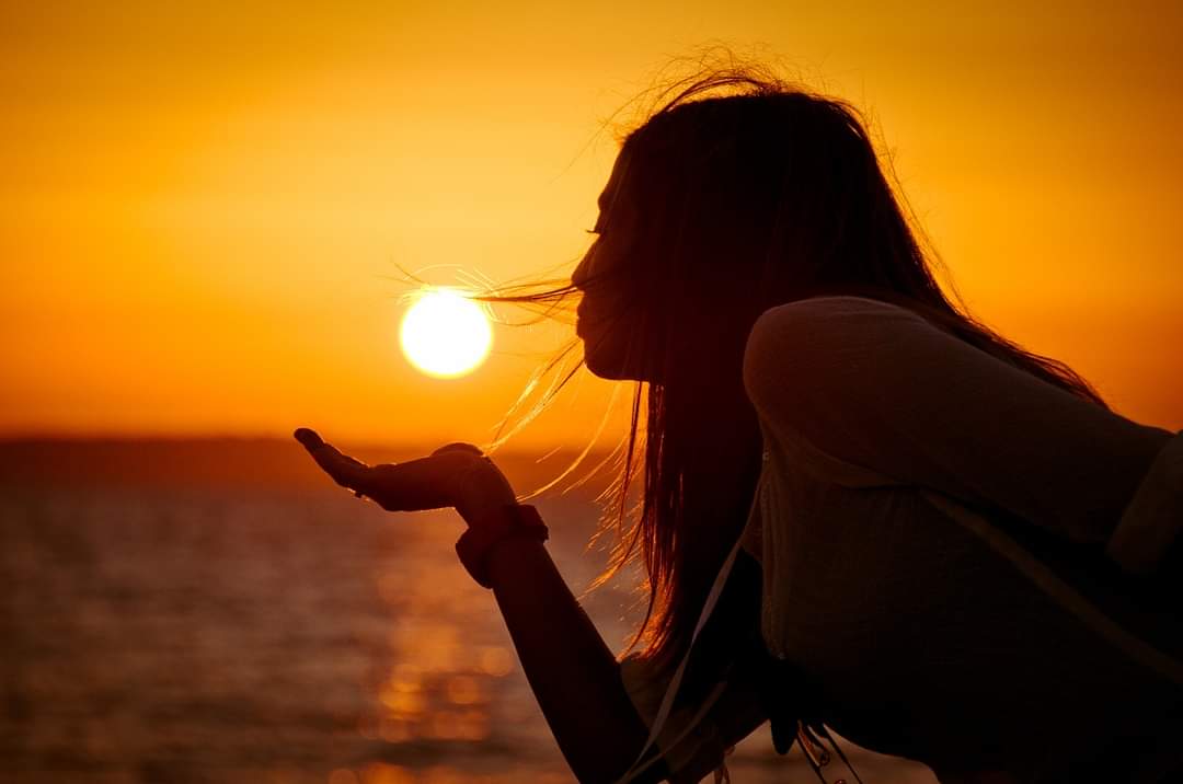 Se un giorno non avrai voglia di parlare con nessuno, 
chiamami: staremo in silenzio.

Gabriel García Márquez