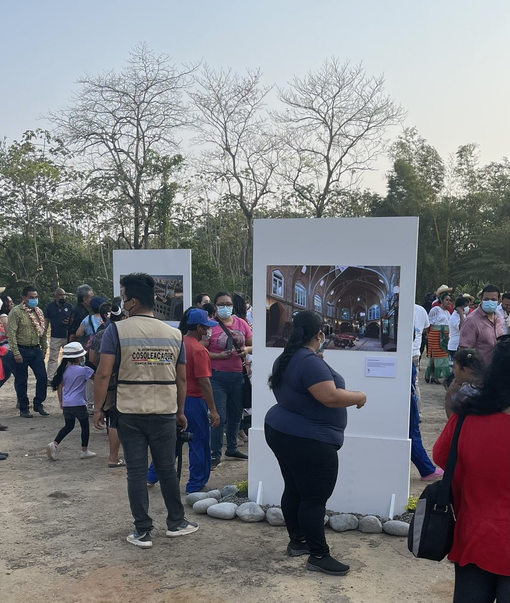 IraninMexico's tweet photo. Fotos de la exposición Fotografía de #Irán y presentación música persa en #Cosoleacaque del Estado de #Veracru. Fue muy bien recibida.
🇮🇷🤝🇲🇽 https://t.co/fXtAyB8yAk