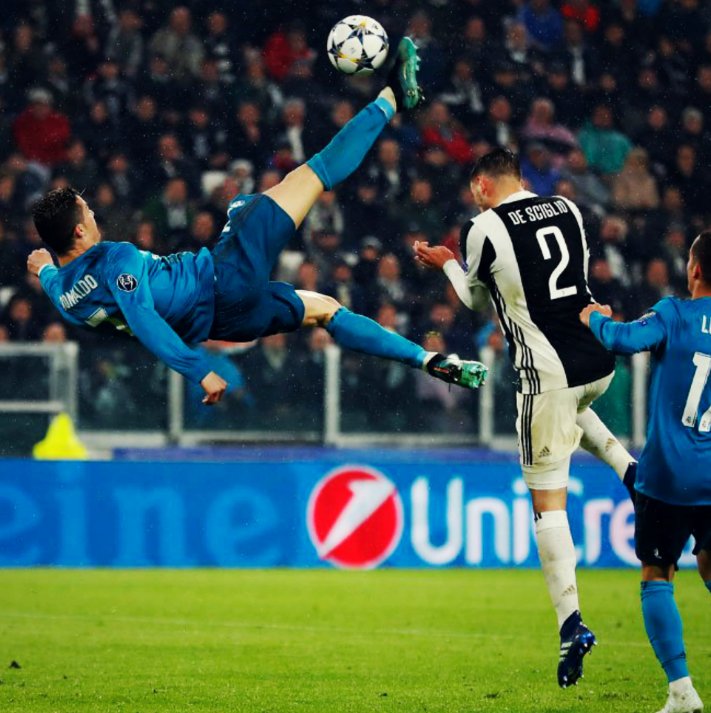 Hoy hace exactamente 4 años, Cristiano Ronaldo marcaba uno de los mejores goles de toda la historia. Una anotación tan épica que sus rivales lo reconocieron y los aficionados locales lo aplaudieron. OBRA DE ARTE.