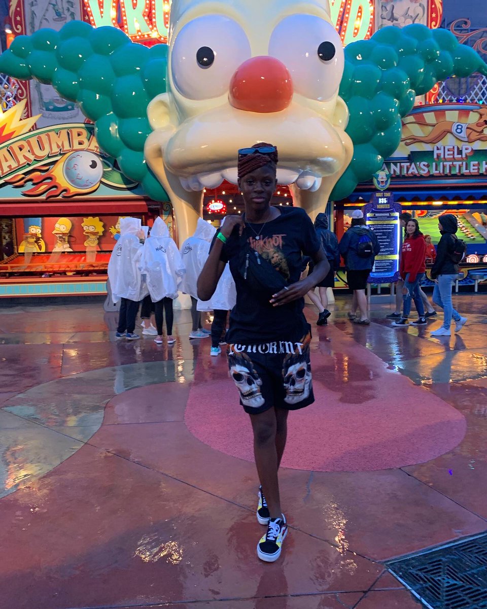 iiammelanin1's tweet photo. Grad bash 🥹😍😍 #2022 #gradbash2k22 https://t.co/ark8BYbYsP
