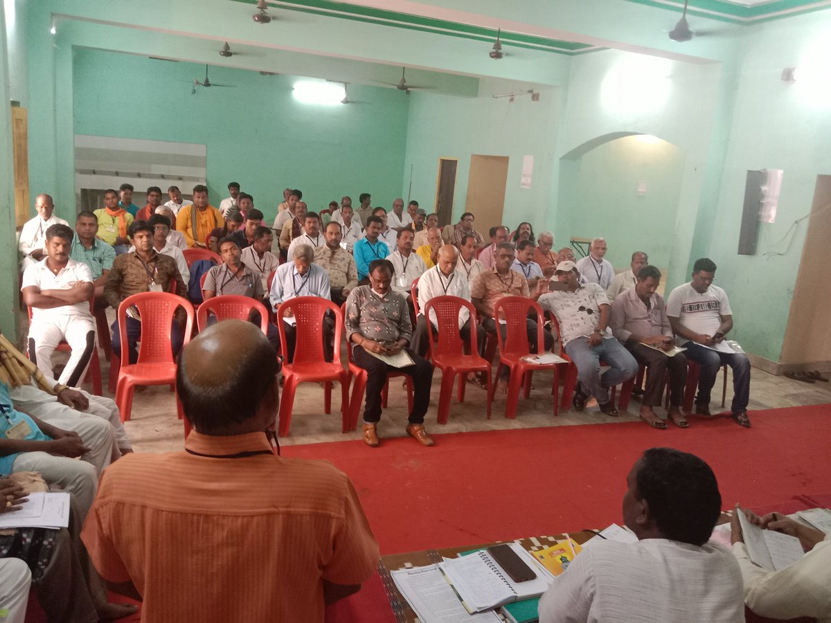 BKSOdisha1's tweet image. 2 days PradeshYojonaBaithak concluded #Bargarh #Odisha today.
Dist. &amp;amp; Vibhag level Plan &amp;amp; programs on organisational works fund raising,#irregation,#desi seeds conservation,protests &amp;amp; movements,#Organic farming &amp;amp; #Agro #Economic research are discussed with firm resolves.