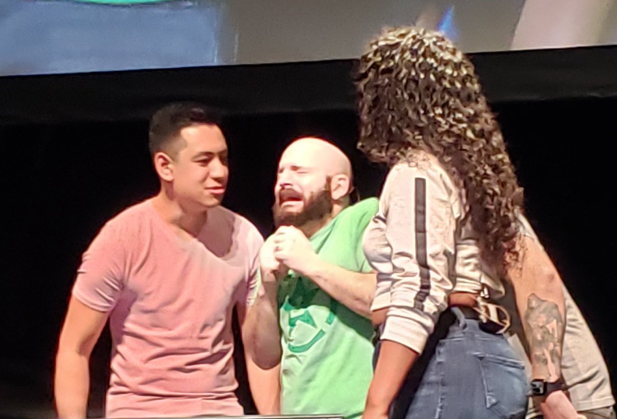 JudgeBudge22's tweet photo. @JeremyNDooley got a little bullied tonight....#AHLive https://t.co/iCgCJ2r4Gq