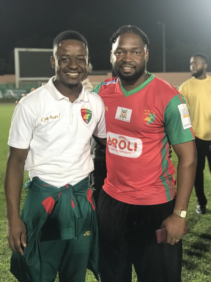Dr Ebako ❤️🇨🇲 (@ebakorenes) on Twitter photo Enfin je me filme avec une star ! 😅
<a href="/moutikair17/">Moustik karismatik</a> un supporter dans l'âme !
Merci grand frère ! ❤️😊
#KpakumIsBack
#Acte2
#l_assaut Enfin je me filme avec une star ! 😅
<a href="/moutikair17/">Moustik karismatik</a> un supporter dans l'âme !
Merci grand frère ! ❤️😊
#KpakumIsBack
#Acte2
#l_assaut
